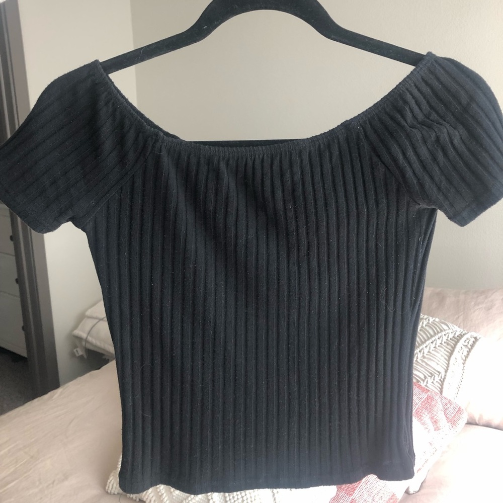 Tillys black top, off the shoulder